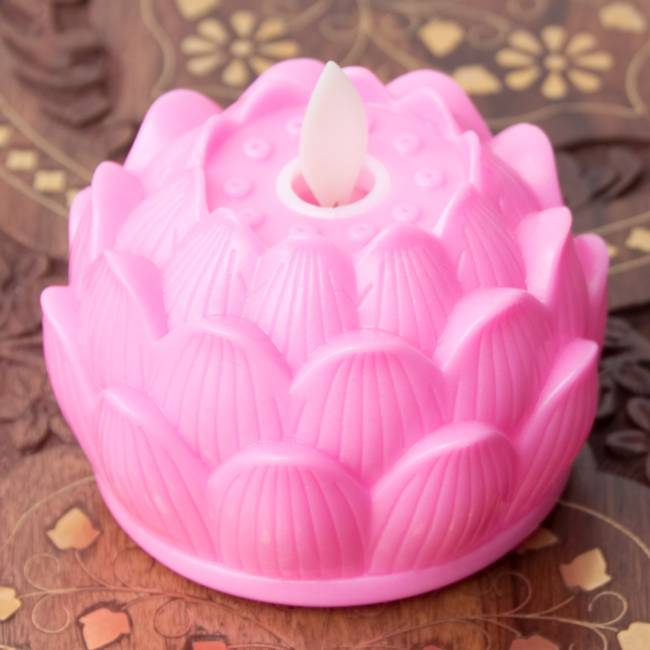 ゆらめく睡蓮の灯り ロウソク風LEDロータスキャンドルライト〔7cm×8cm〕 / LEDキャンドルライト ランタン ティーライトキャンドル 蝋燭 キャンドルスタンド アジアン インテリア エスニック (2)
