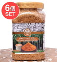 ■【6個セット】インドのお砂糖 ジャグリーパウダー - Natural Jaggery PowderJaggery　500gの詳細 ■セット内容■ インドのお砂糖 ジャグリーパウダー - Natural Jaggery PowderJaggery　500g x 6個 インドのお砂糖 ジャグリーパウダー - Natural Jaggery PowderJaggery　500gのデータ 商品サイズ約14cm x 8cm x 8cm 約3300g配送についてあす楽についてインドのお砂糖 ジャグリーパウダー - Natural Jaggery PowderJaggery　500g(ID-SPC-936)の写真です ■セットでお得になっています こちらの商品はお得な6個セットです。単品でご購入いただくよりも合計で200円、お得なお値段になっています。 ■インドで作られているお砂糖 ジャグリーとは、インドで作られている精製していないさとうきび砂糖です。当店のブログインドに古代から伝わる砂糖づくりの現場を発見しました！にもあるように、さとうきびから汁を絞り、絞りかすを燃料にして作られます。 作りたては塊になりますので、塊からこそげとって使いますが、こちらはお料理に使いやすいように予め細かくなったパウダータイプです。お好きな分だけスプーンで取り出すことができ、使いやすいが特長です。 ■自然なサトウキビの味わい グッド(Gud)、ジャガリー、ジャグリ、グル、などとも呼ばれるこのお砂糖は自然なサトウキビの味わいが楽しめます。サトウキビの香ばしさと、ほんのり植物の渋みと苦味が感じられるのは本当に自然な成分で出来ているからです。素朴な甘さがあり、ミネラル豊富。 インドスイーツづくり、製菓材料、ドリンクにもどうぞ。お菓子作りや、インド料理にしか使えないのでは？とお思いの方、心配無用！炒めたたまねぎ、またはキャラメルのような香ばしさとコクのある味なので、いろんなお料理の隠し味にひとさじお使いいただくのもいいですよ。