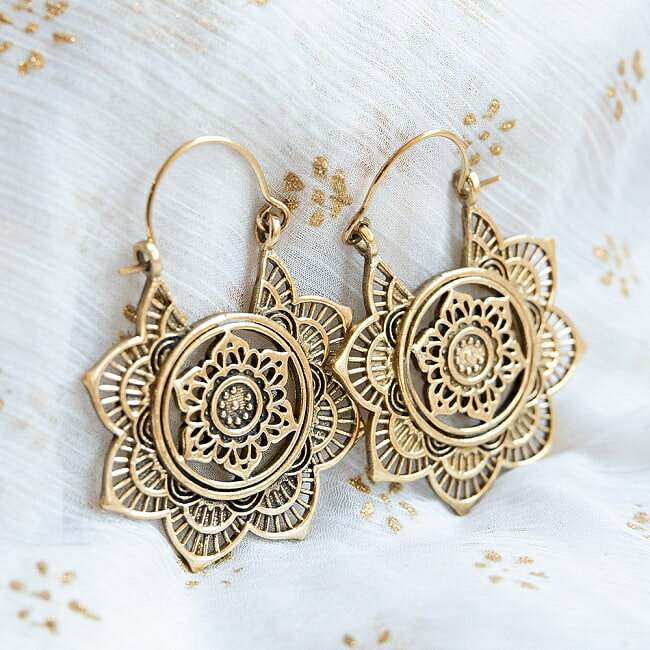 インドのゴールデン メヘンディのピアス / アクセ 伝統 ゴールド 金 インド伝統 エスニック アジア ア..