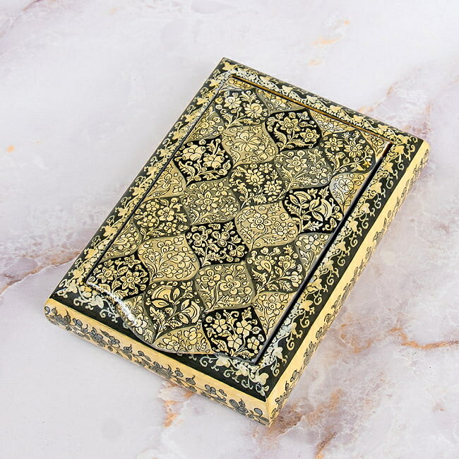 【送料無料】 【超高精細 一点もの】カシミールのペーパーマッシュ 格子花柄 長方形小物入れ 約12.5cm x 約8.5cm / ミニアチュール 細密画 ペルシャ ジュエルケース 筆箱 ペンケース エスニックなデコレーショングッズ アジア アジアン インテリア アジア【レビューで1000円