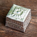 バリの飾りつき デコレーションボックス 小物入れ 4cm x 3cm / アルミ小物入れ エスニック雑貨 インド雑貨 アクセサリーケース ミニケース アジアンインテリア バリ雑貨 チャクラアイテム ピルケース 小物収納 バリのアルミ雑貨 籠 タイ 箱(3)