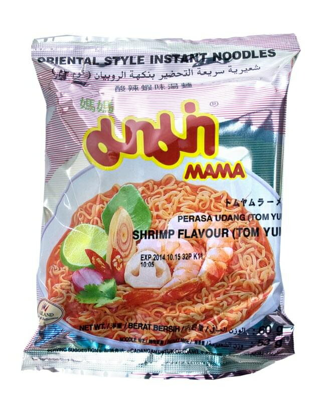 ■インスタントヌードル トムヤム エビ味 【MAMA】の詳細 ブランドMAMA(ママ)名称即席乾麺原材料名油揚げ麺［小麦粉、パーム油、塩、砂糖］、、添付粉末調味料［塩、砂糖、チリパウダー、ニラ、レモンフレーバー]、ペースト[パーム油、レモングラス、チリ、ベルガモットの葉]、粉末唐辛子内容量55g（麺47g）原産国名タイ保存方法直射日光、高温多湿を避け常温で保存して下さい。備考こちらの商品には、一部に日本語表記が使われている場合がございます。賞味期限2024年08月22日かそれ以降の商品をお届けします大ロットでのご購入について飲食店様、雑貨店様など、業務用の数の多いご注文も大歓迎です。在庫がある分は即納できます。配送についてあす楽についてインスタントラーメン ご当地 アジアン アジア タイ 料理 おなじみママーのトムヤムエビ味です。麺と粉末スープ、粉末チリ、液体調味料が入っています。作りかたは、至って簡単です。手に持ってみました。 ■おなじみトムヤム味タイでおなじみトム ヤム エビ 味のインスタント ヌードルです。タイの味をお手軽にお楽しみいただけます。■調理方法◎どんぶり使用の場合◎?袋から麺を取り出して器に入れ、添付の粉末調味料を加え沸騰したお湯（350cc)を注ぎ約3分間お待ちください。?調味油、お好みの量の唐辛子を入れて軽くかき混ぜて出来あがり。※唐辛子は、辛いので入れ過ぎにご注意ください。 ◎鍋を使用の場合◎?鍋に350ccのお湯を沸かし沸騰したら麺、粉末調味料を入れて約3分茹でます。?お好みの固さに麺が茹であがったら、火を止めて調味オイルを加え、お好みの量の唐辛子を加えて出来あがり。※唐辛子は、辛いので入れ過ぎにご注意ください。※お好みでお野菜やエビなどの具を加えても美味しいです。