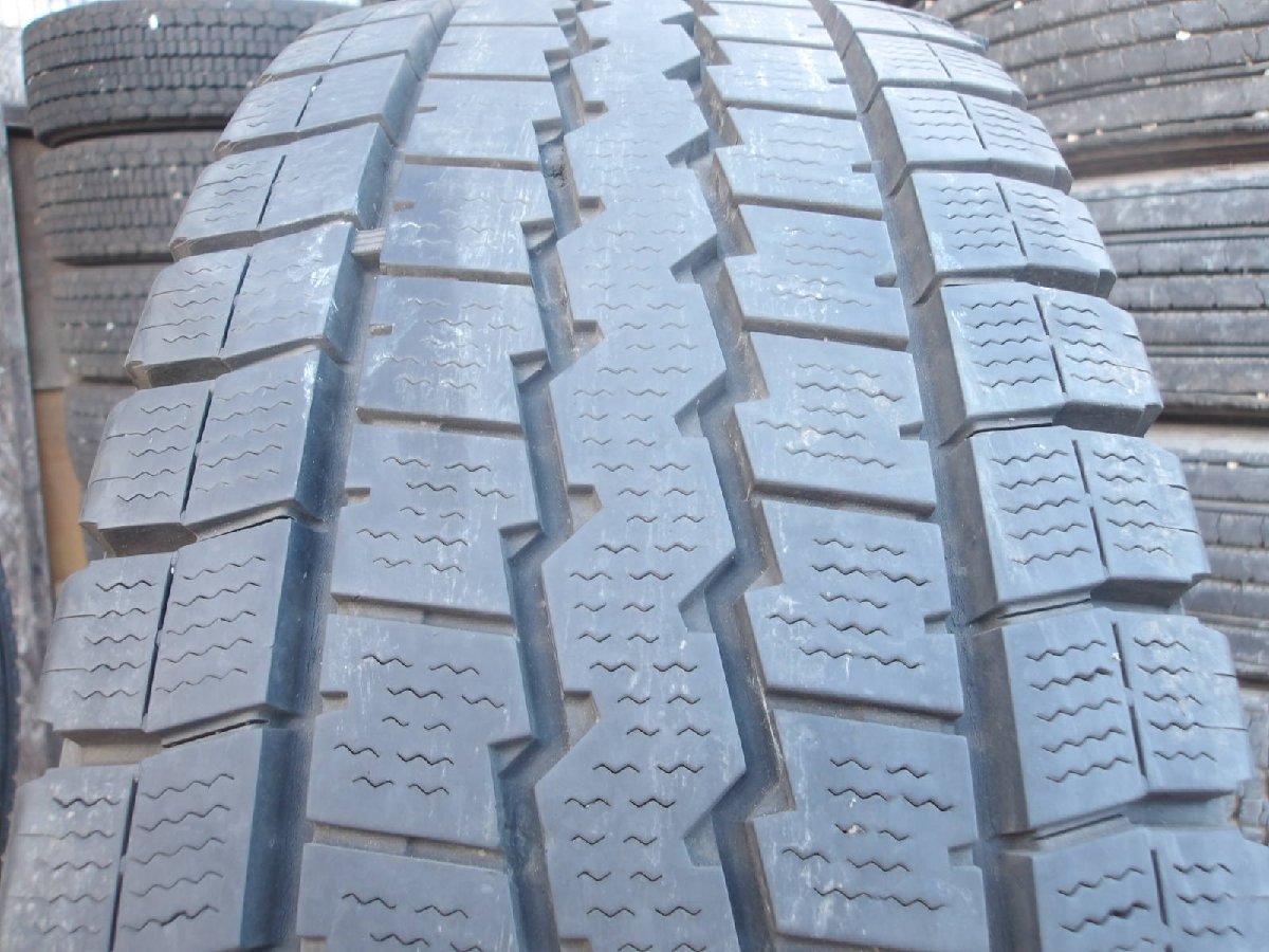 L310-12 【中古】{送料無料} 225/70R16 冬1本 スタッドレス LT 117/115L 225/70-16 225-70-16 ダンロップ ウィンターマックス LT03M チューブレス