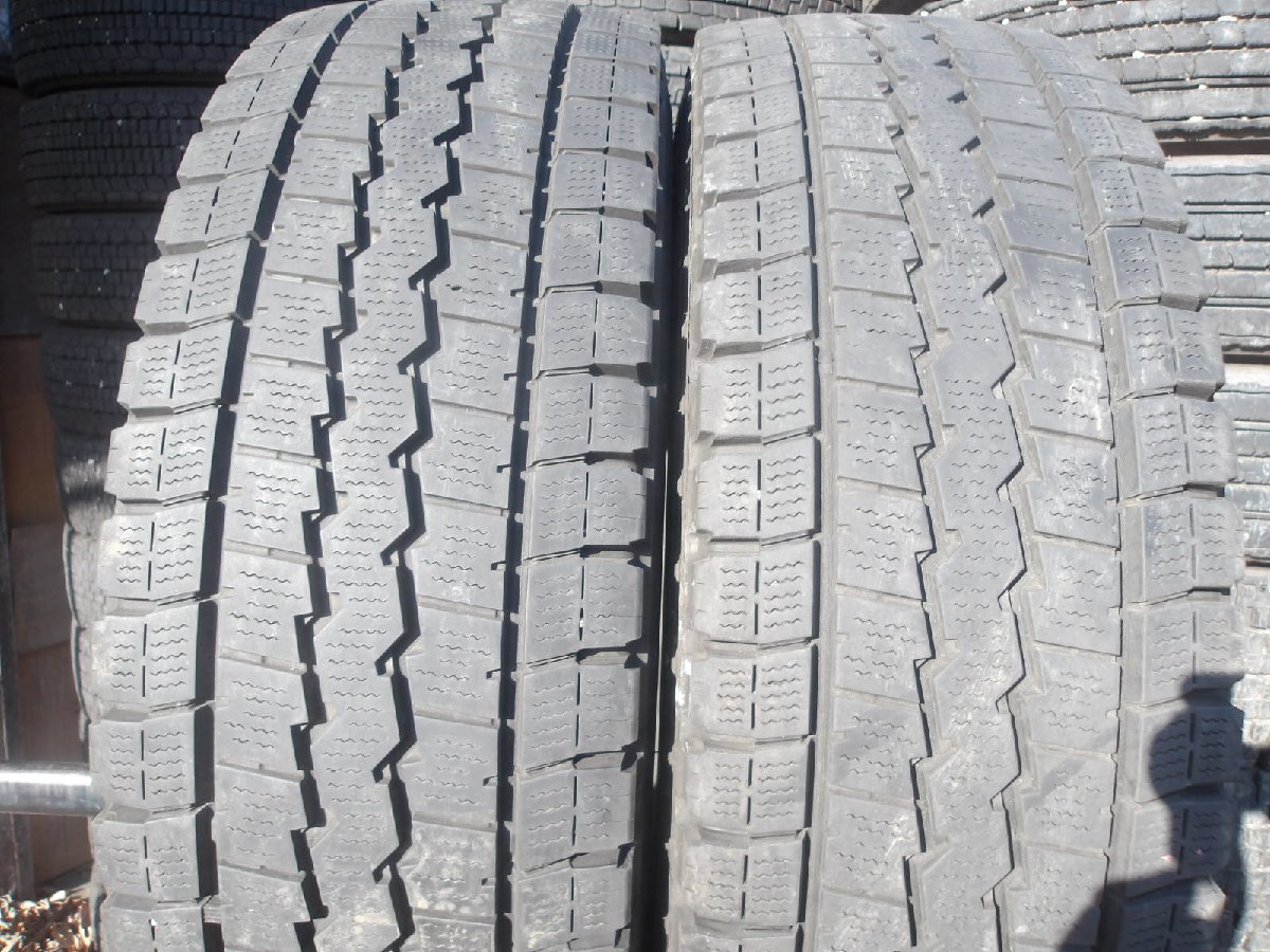 L308-12 【中古】{送料無料} 225/70R16 冬2本セット スタッドレス LT 117/115L 225/70-16 225-70-16 ダンロップ ウィンターマックス LT03 チューブレス