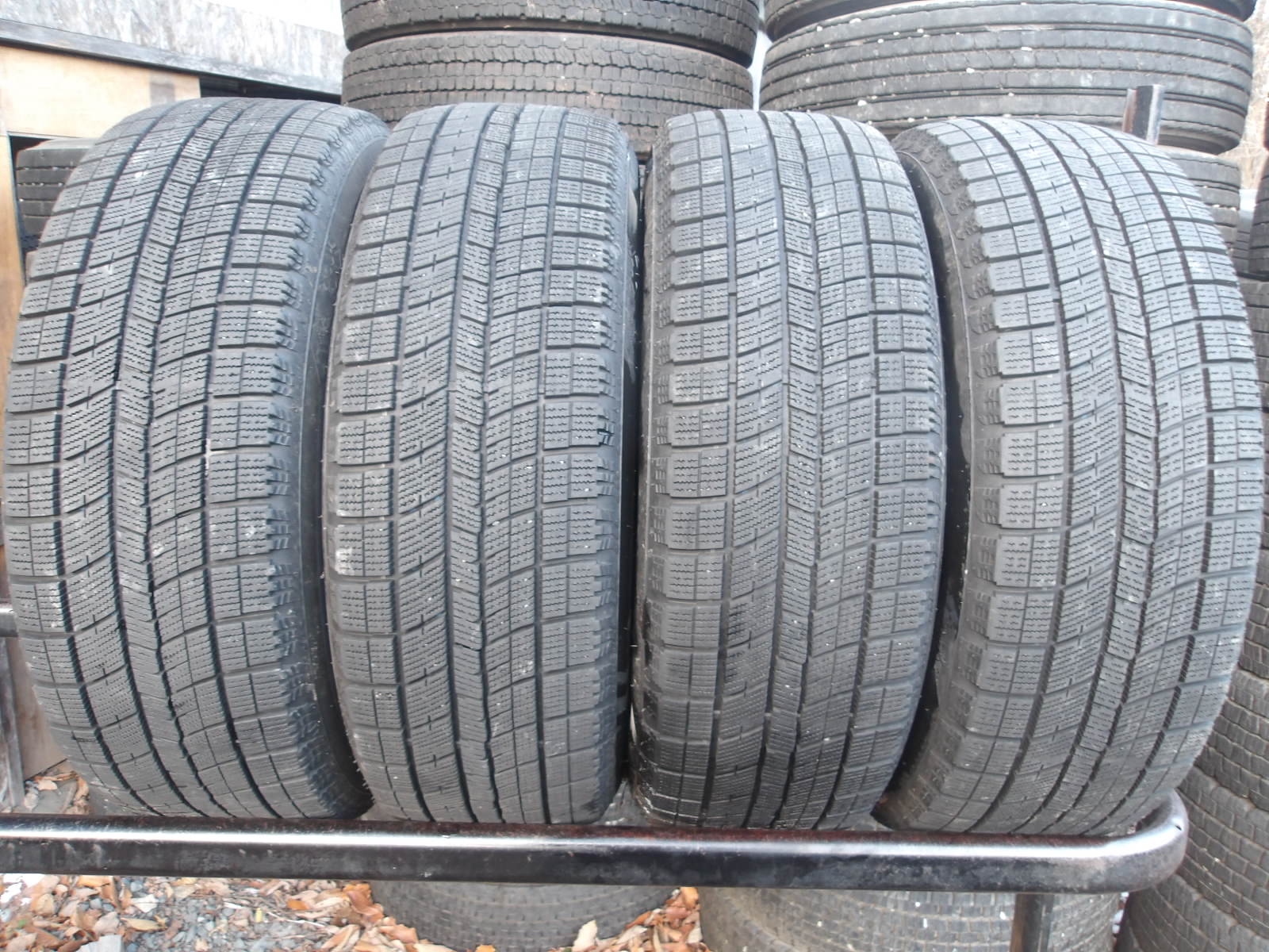 楽天市場】215/65R16(ブランドナンカン)(スタッドレスタイヤ 楽天市場】215/65R16(ブランドナンカン)(スタッドレスタイヤ