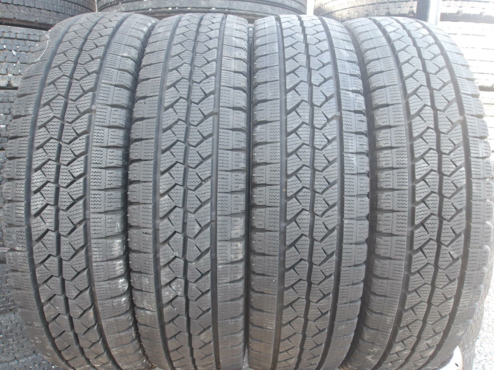 楽天市場】165/80R14 中古 スタッドレス 本セットの通販 楽天市場】165/80R14 中古 スタッドレス 本セットの通販