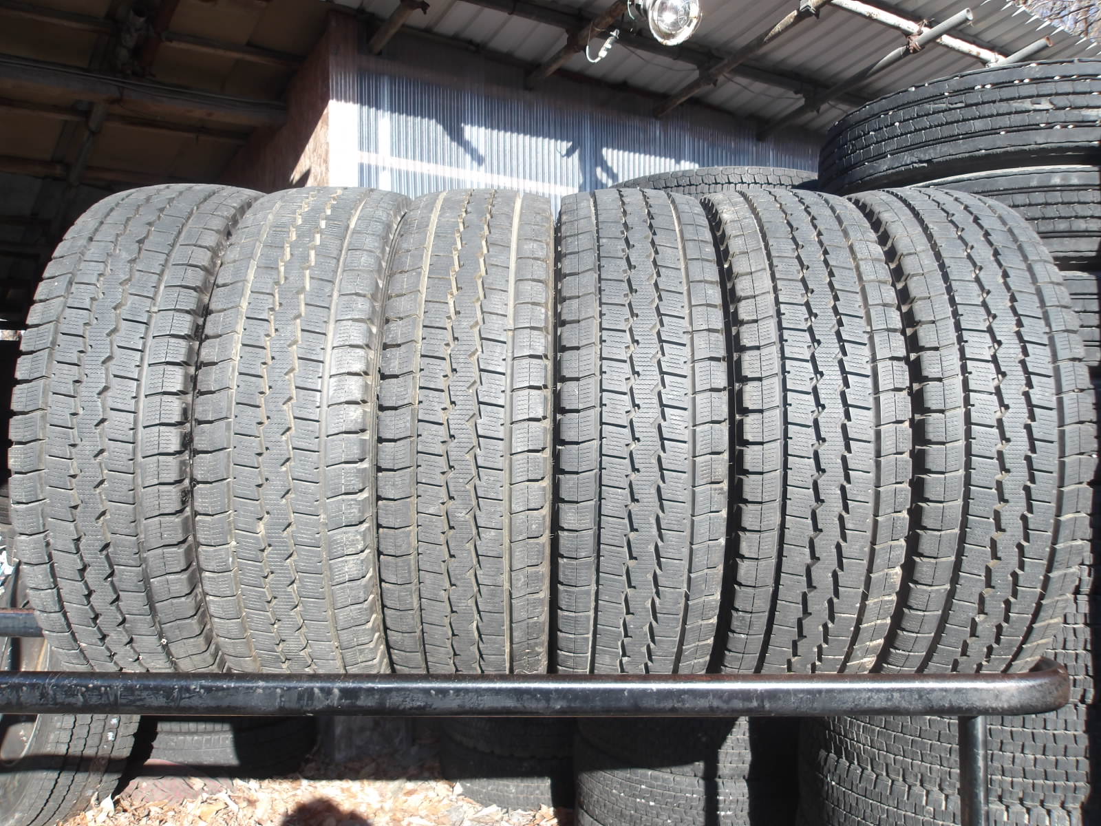 楽天市場】215/70r17.5 中古の通販 楽天市場】215/70r17.5 中古の通販