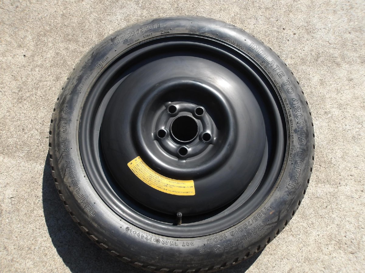 K566 【中古】{送料無料} ほぼ未使用 T 135/70D16 1本 スペアタイヤ 135/70-16 135-70-16BRIDGESTONE TRACOMPA-3 16インチ鉄ホイール