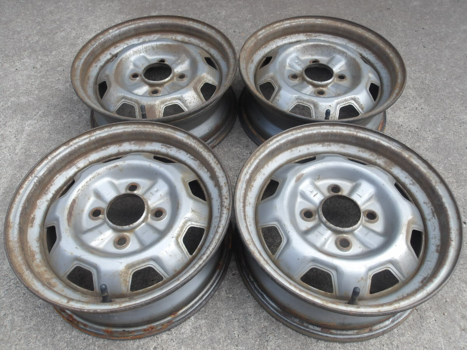 楽天市場】鉄ホイール 14インチ(P.C.D(mm)114.3)の通販 楽天市場】鉄ホイール 14インチ(P.C.D(mm)114.3)の通販