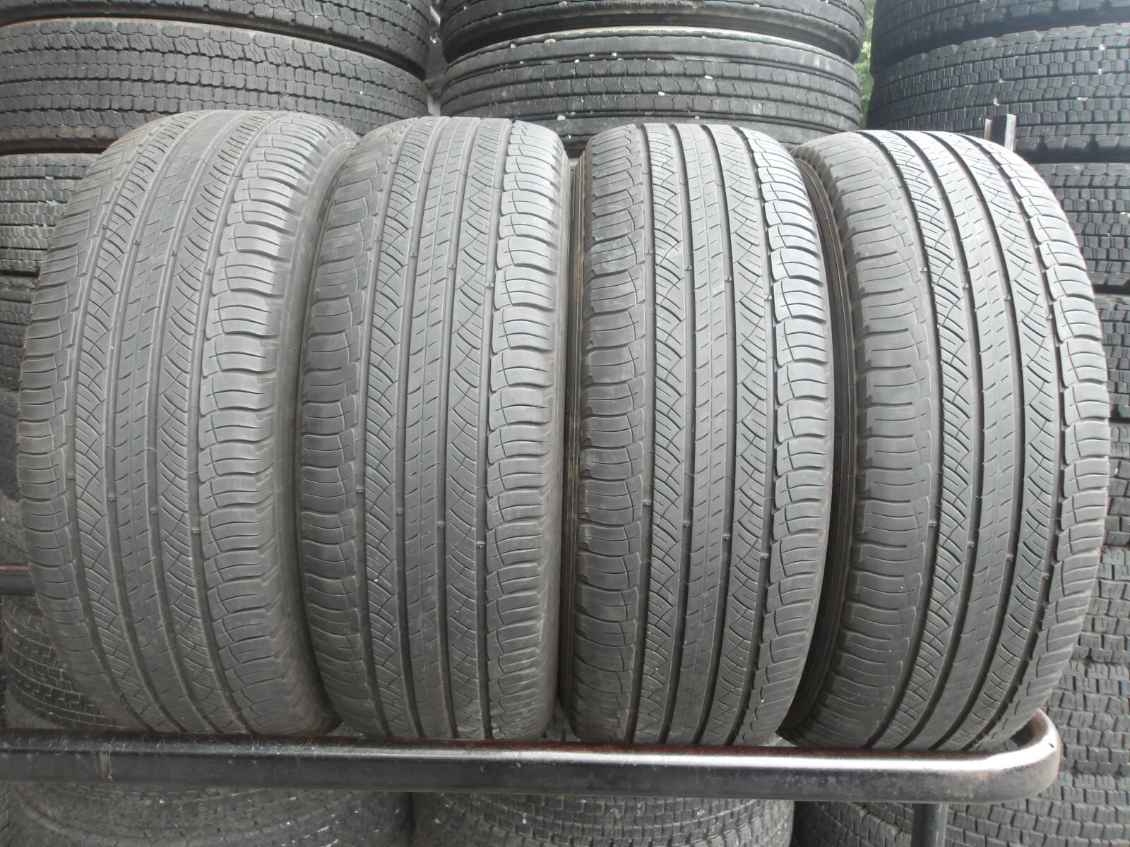 P182-ソ1 【中古】{送料無料} 215/60R17 夏4本セット サマータイヤ 96H 215/60-17 215-60-17 ミシュラ..