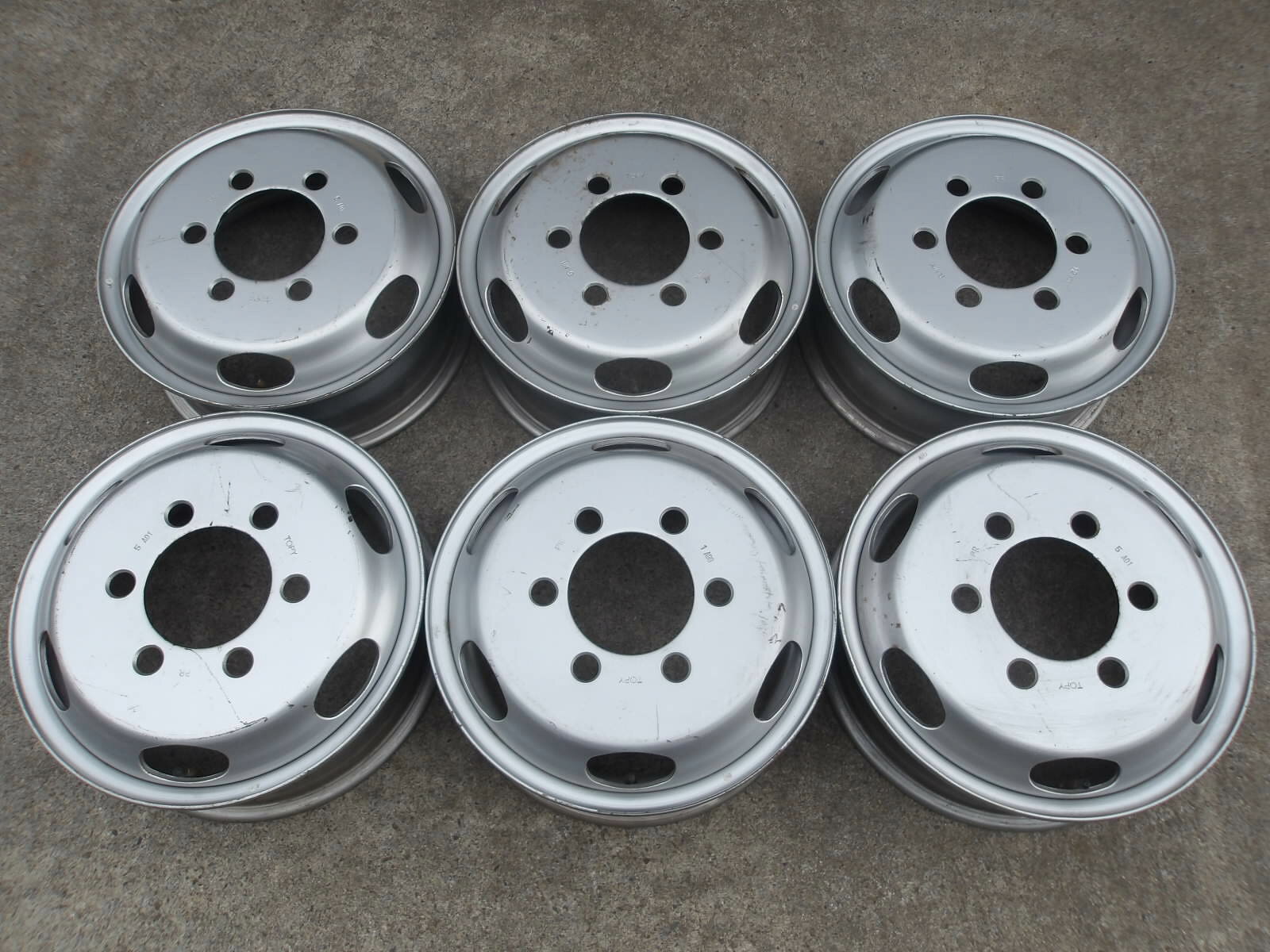 □中古タイヤホイール□ TOPY 16インチ 5.5J +116.5 5H 203.2 29 146