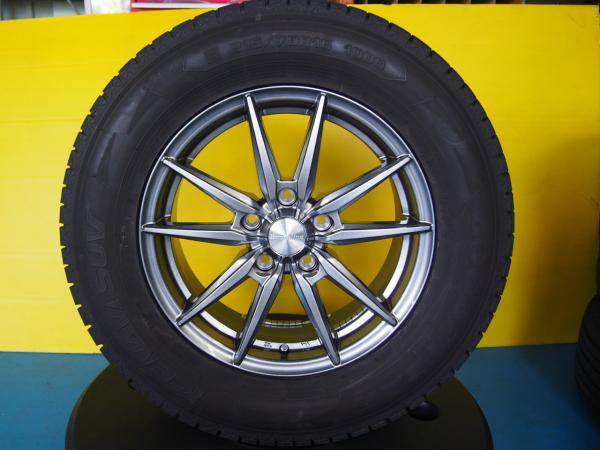 デリカD5 スタッドレス 215/70R16 グッドイヤー アイスナビ SUV 【2020年製 バリ溝】 訳アリ 新品アルミセット アウトランダー エレメント RAV4 エクリプスクロス CV1W CV2W CV4W CV5W CW4W CW5W CW6W GF7W GF8W GG2W GG3W