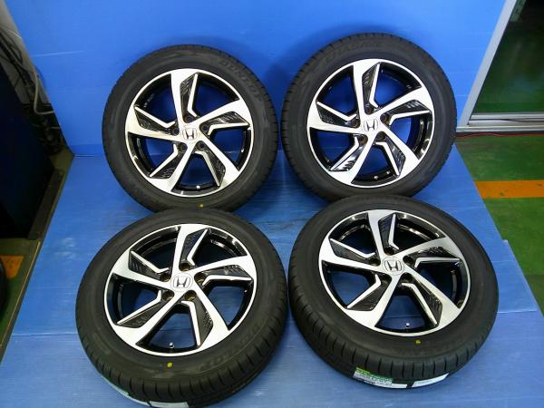 中古スタッドレス215/55R17ブリヂストン　カムリ　オデッセイ、ヴェゼルなど グッドイヤー スタッドレス 215/55R17 ヴェゼル オデッセイ WR-V