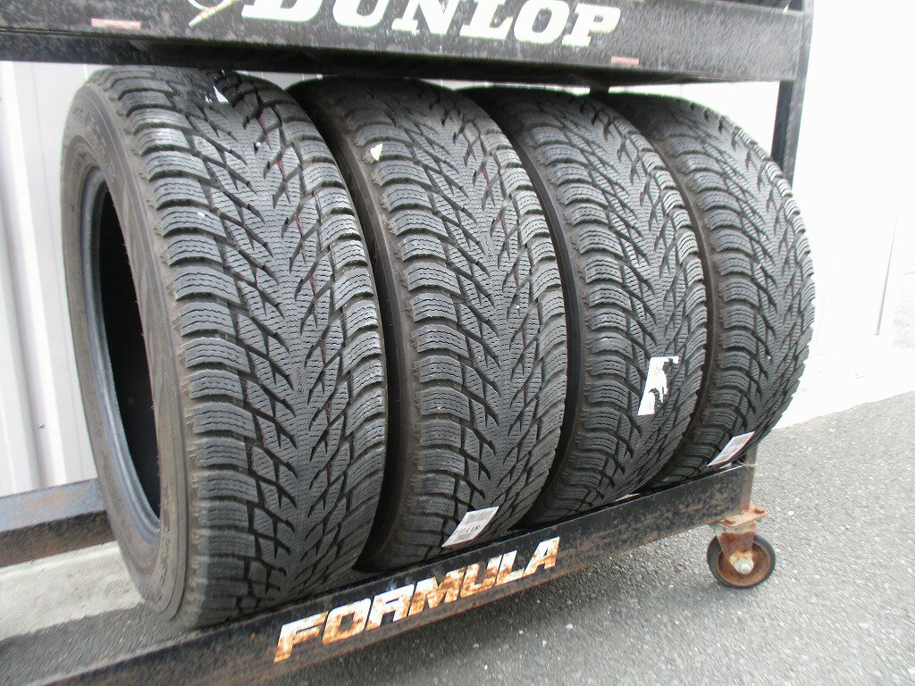 Rakuten - ★☆235/60R18 107R ノキアン HAKKAPELIITTA スタッドレス 4本 送料込 20720☆★インボイス領収書発行可能