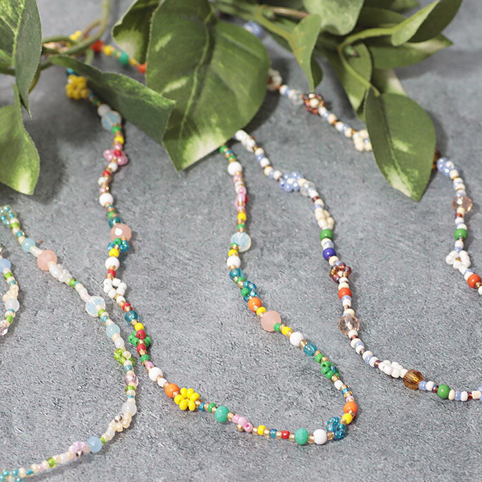 フラワービーズネックレス ／ 45cm レディース 春夏 カラフル パステル マルチカラー マグネット 花 モチーフ キラキラ 首飾り アクセサリー おしゃれ かわいい カジュアル ファッショングッズ エスニック チチカカ TITICACAのサムネイル