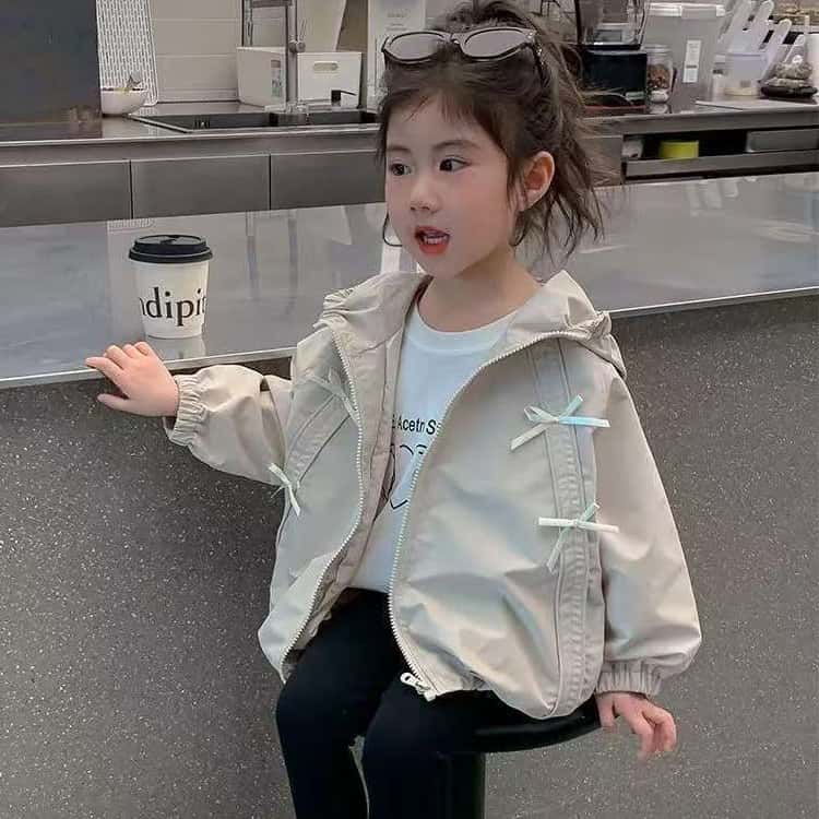 exitの中学生 ジャケット かわいい マウンテンパーカー リボン付き 女の子 薄手 ガールズ 秋 ウインドブレーカー フード付き ジャンパー ゆったり 小学生 ジップアップパーカー 子供服 春｜アングル2