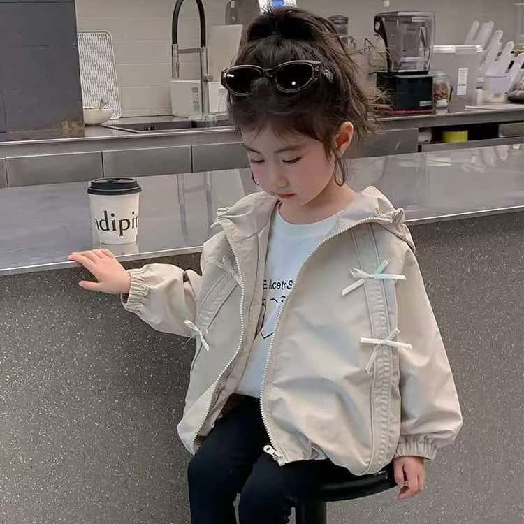exitの中学生 ジャケット かわいい マウンテンパーカー リボン付き 女の子 薄手 ガールズ 秋 ウインドブレーカー フード付き ジャンパー ゆったり 小学生 ジップアップパーカー 子供服 春｜アングル3