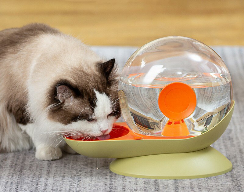 水飲み器 自動給水器 みずのみ 2.8L大容量 猫 中小型犬 フィルター付き 重力設計 お留守番対応 電気不要 自動補水