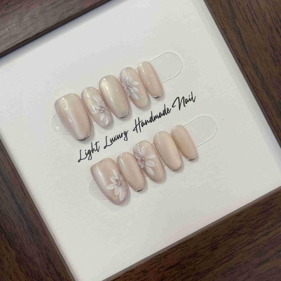 Rakuten - ネイルチップセット 優しいヌードピンク 立体小花 シンプルで上品 白見え 気質つけ爪 ハンドメイドネイル