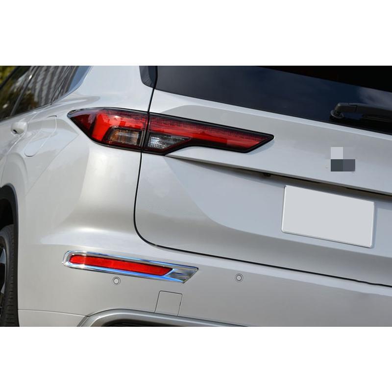 Rakuten - 新型 アウトランダー リアフォグランプトリム ガーニッシュ 三菱 Outlander PHEV GN系 パーツ インテリアパネル 内装 アクセサリー リア