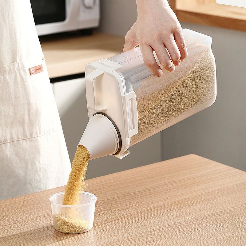 -大容量家庭用米びつ:大量のご飯を保存でき、日常的に食べることができます。-台所雑穀収納神器:ご飯だけでなく、他の雑穀も収納でき、台所をすっきりさせます。-耐湿シールタンク:耐湿シールを設計し、ご飯や雑谷の鮮度を保ちます。-食品級のプラスチックの米桶:食品級のプラスチック材質で作られて、安全で衛生的で信頼できます。-多機能雑穀箱:ご飯だけでなく、さまざまな雑穀を保管でき、使用が多様化しています。商品説明:この大容量の家庭用米びつは、あなたのキッチンに理想的です。大量の米飯だけでなく雑穀も貯蔵でき、キッチンをすっきりさせてくれます。防湿シール設計でご飯や雑谷の鮮度を保つことができます。食品級プラスチック製で、安全で衛生的です。透明は視覚的に設計してあなたが物置の情況を観察することを便利にして、米の機能を計量して米を取らせて更に便利にして、定量は米の収納の箱を取って更に簡単で便利に使わせます。家庭でごはんや雑穀をストックするのに最適な多機能雑穀ケースです!大容量家庭用米びつ:大量のご飯を保存でき、日常的に食べることができます。-台所雑穀収納神器:ご飯だけでなく、他の雑穀も収納でき、台所をすっきりさせます。-耐湿シールタンク:耐湿シールを設計し、ご飯や雑谷の鮮度を保ちます。-食品級のプラスチックの米桶:食品級のプラスチック材質で作られて、安全で衛生的で信頼できます。-多機能雑穀箱:ご飯だけでなく、さまざまな雑穀を保管でき、使用が多様化しています。商品説明:この大容量の家庭用米びつは、あなたのキッチンに理想的です。大量の米飯だけでなく雑穀も貯蔵でき、キッチンをすっきりさせてくれます。防湿シール設計でご飯や雑谷の鮮度を保つことができます。食品級プラスチック製で、安全で衛生的です。透明は視覚的に設計してあなたが物置の情況を観察することを便利にして、米の機能を計量して米を取らせて更に便利にして、定量は米の収納の箱を取って更に簡単で便利に使わせます。家庭でごはんや雑穀をストックするのに最適な多機能雑穀ケースです!
