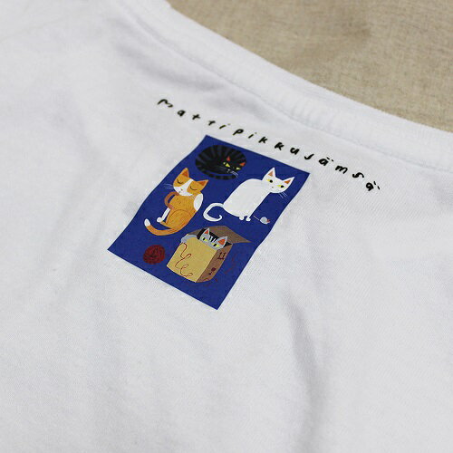 フィンランドの人気イラストレーターマッティ ピックヤムサの可愛いｔシャツ 男女兼用で着用出来ます 北欧デザイン フィンランド Matti Pikkujamsa マッティ ピックヤムサ バックプリント 父の日 人気商品の 可愛い Tシャツ 北欧 バレンタイン かわいい プレゼント おしゃれ