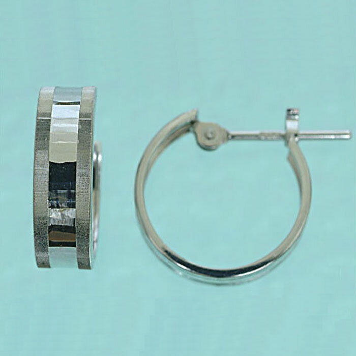 K14WG デザイン輪ピアス（136）希少デザイン！ホワイトゴールド　リングピアス　フープピアス