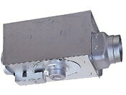 メーカー希望小売価格はメーカーカタログに基づいて掲載していますV-23ZM5V-23ZM5基本性能・施工性・メンテナンス性を大幅に改善し、機能＆機種系列充実の三菱中間取付形ダクトファン。発売日：2006年06月01日●省電力設計により、総合効率を改善。●低騒音設計●取付方向選択やタテ取付可など設置・施工性向上。主な機能・仕様・接続パイプφ150mm・低騒音設計・給気転用可能・風圧式角形2枚シャッター搭載・複数台連動運転用リレー内臓・風量強弱2段切換・速結端子接続・取付位置4方向可能（モーター位置下面、両側面、および垂直取付）・天吊金具同梱・シロッコファン採用（プラスチック製）