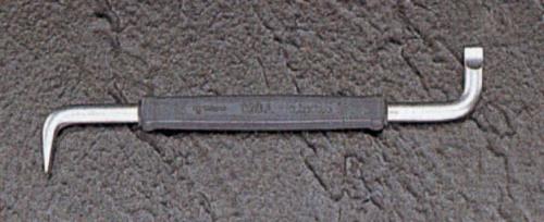 仕様：●メーカー:Wera●型番:017415●刃幅:8.0mm●全長:150mm●ねじサイズ:M5●狭所での作業に最適です。●軸はマットニッケル製です。●マイナスの先端が90°と180°の角度で付いています。商品画像に関する注意事項：●画像に数字等の情報が入っている場合は、　品番末尾が対象商品の画像となります。