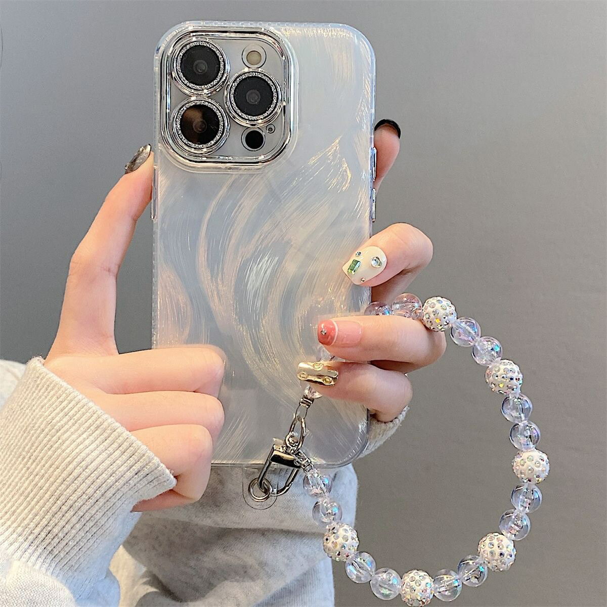 Rakuten - iphone16ケース キラキラ ストラップ付き 16pro 16promax iphone15ケース15proケース 15promaxケース iphone14 14pro 14promax 13 13pro 13promax 12 12pro 12promax 11 11promax 高級感 おしゃれ かわいい 韓国風 耐衝撃 女性 大人女性 落下防止 レンズ保護 メッキ加工