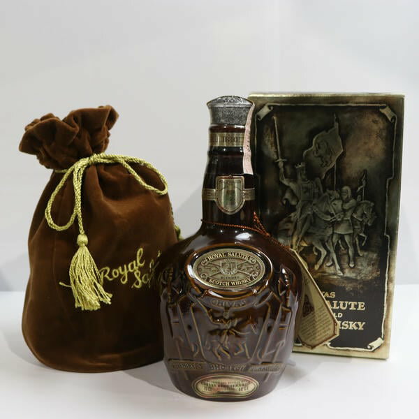 ロイヤルサルート 21年 赤陶器 700ml 重量1278g 40％ 箱付 レアボトル 【中古】