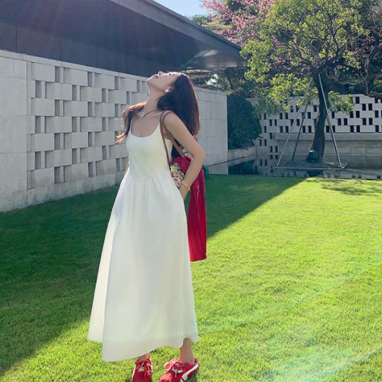 キャミワンピース 白ワンピース 体型カバー リゾート ワンピース ロング丈 夏ワンピ ロングワンピ フェミニン かわいい 送料無料