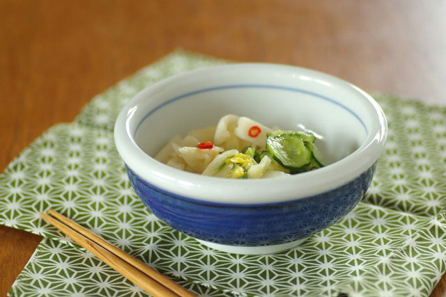 外藍色の玉ぶち鉢