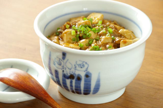 【砥部焼 森陶房】すいせんの小丼