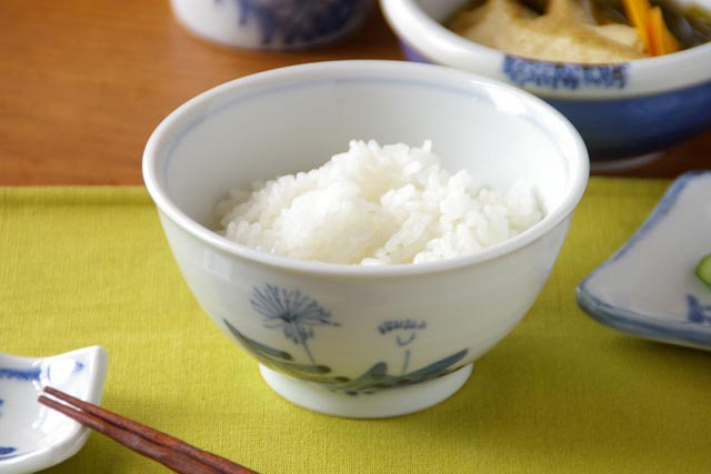 Rakuten - 【砥部焼 森陶房】たんぽぽの茶碗