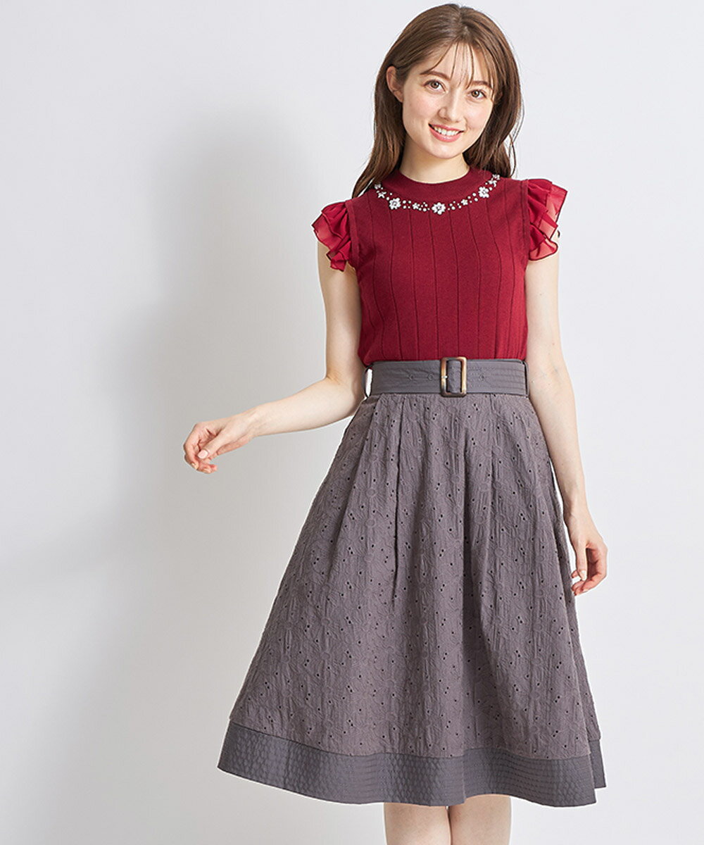 ナチュラルに甘いベルト付きフラワーコットンレース切り替えフレアスカート【covarle　コヴァール】tocco closet(トッコクローゼット)　チャコールグレイッシュピンク 優し気な風合いのフラワーコットンレース生地と無地生地を切り替えた涼やかデザインのサムネイル