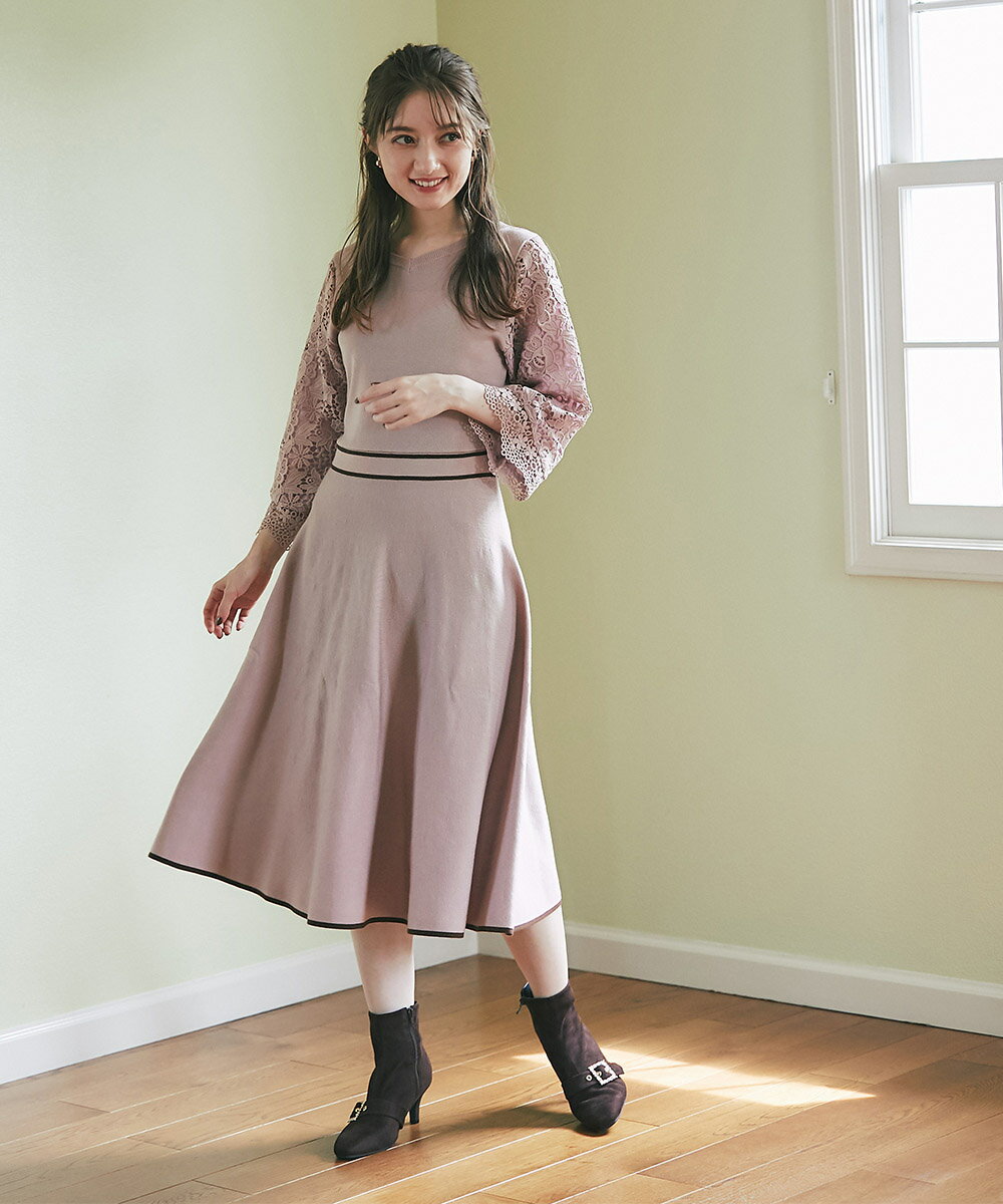 女子力底上げ！フラワーレーススリーブ切り替え配色ライン入りニットワンピース【leramoe　リラーモ】tocco closet(トッコクローゼット)　グレイッシュピンク ブラウンのサムネイル