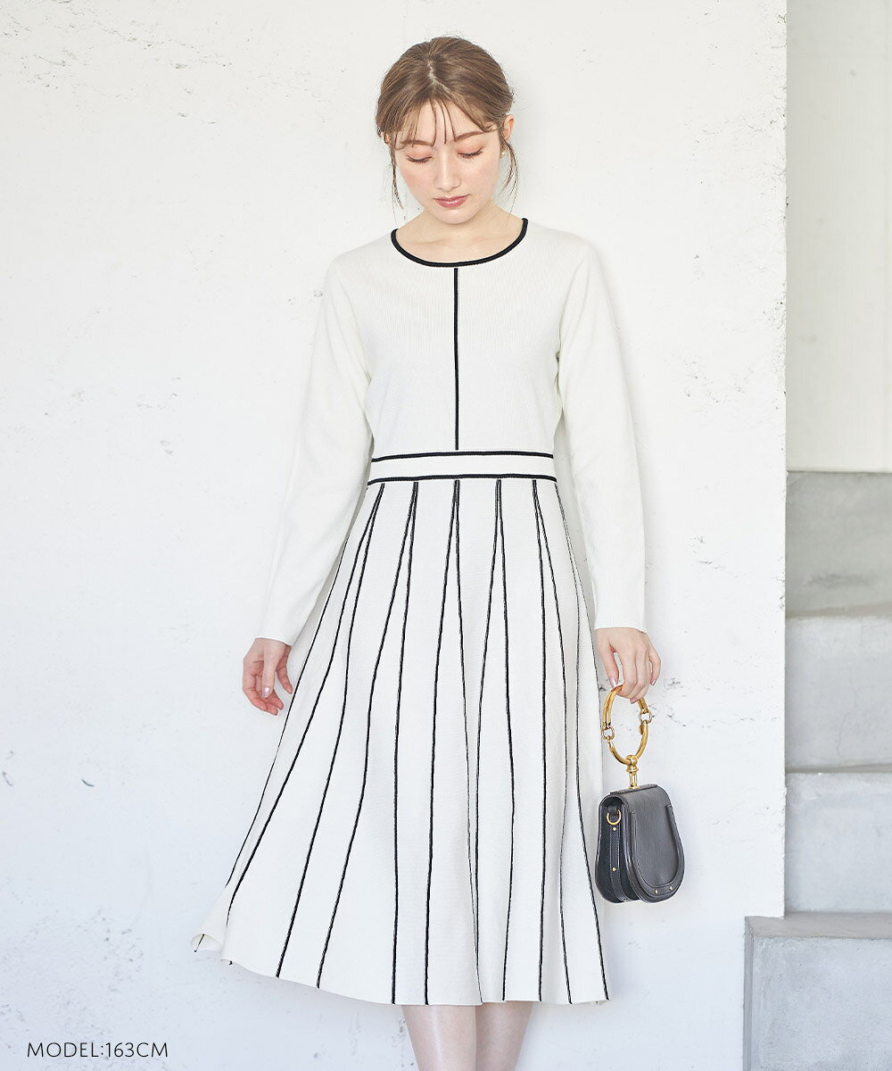 3月6日再販 Tocco Closet Luxe 配色ライン入りプリーツライクニットワンピース Tocco 低価格の 愛甲千笑美さんはオフホワイト着用 ベージュ ブラック トッコクローゼット