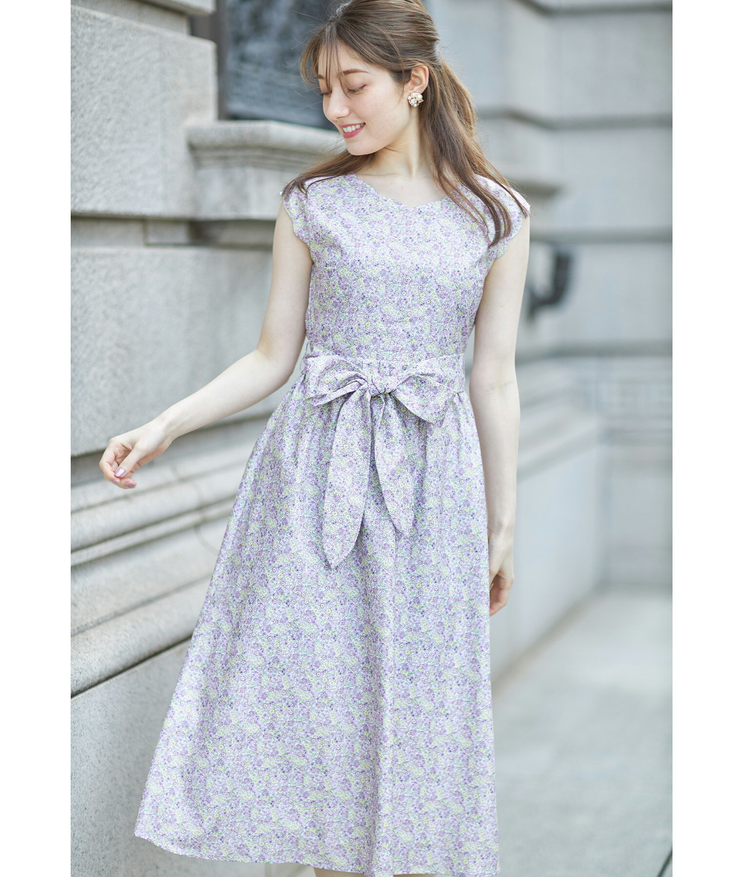 ウエストりぼん付きスカラップカットフラワープリントワンピース【salane　サラン】tocco closet(トッコクローゼット)　ピンク ブルーのサムネイル