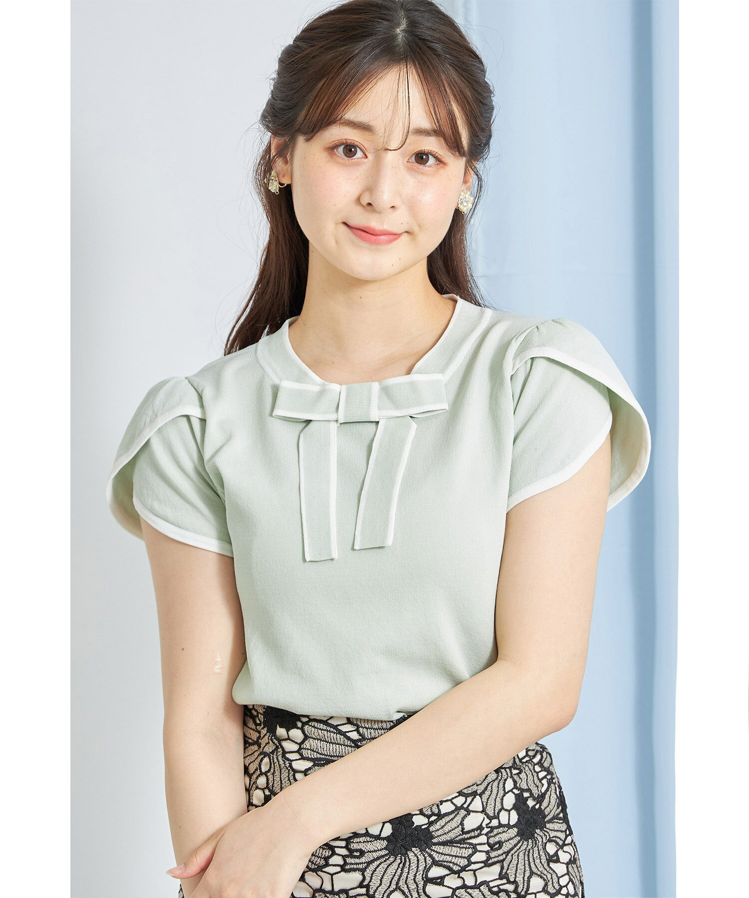ボウタイ風リボン付きチューリップスリーブ配色ニットプルオーバー【morfes　モーフィス】tocco closet(トッコクローゼット)　ライトグリーン オフホワイト ネイビー ※こちらの商品はМサイズのみですのサムネイル