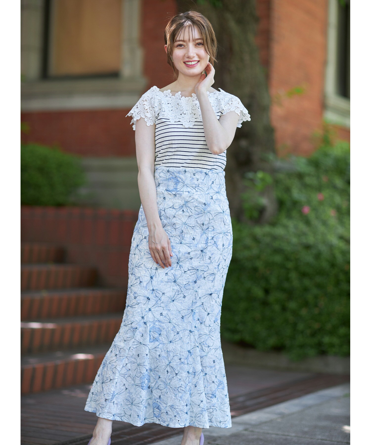 フラワー刺繍×フラワープリントマーメイドスカート【gimmer　ジマー】tocco closet(トッコクローゼット)　ブルー ピンクのサムネイル