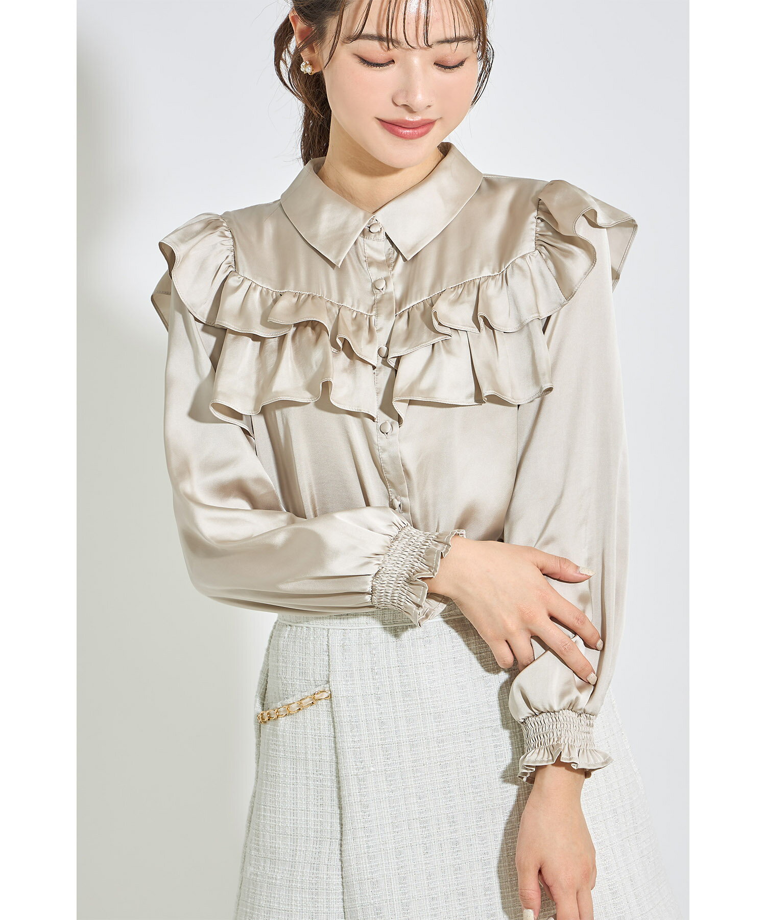フリル付き袖口シャーリングサテンブラウス【radice ラディス】tocco closet(トッコクローゼット)　ベージュ ピンク 商品番号：186-178871のサムネイル