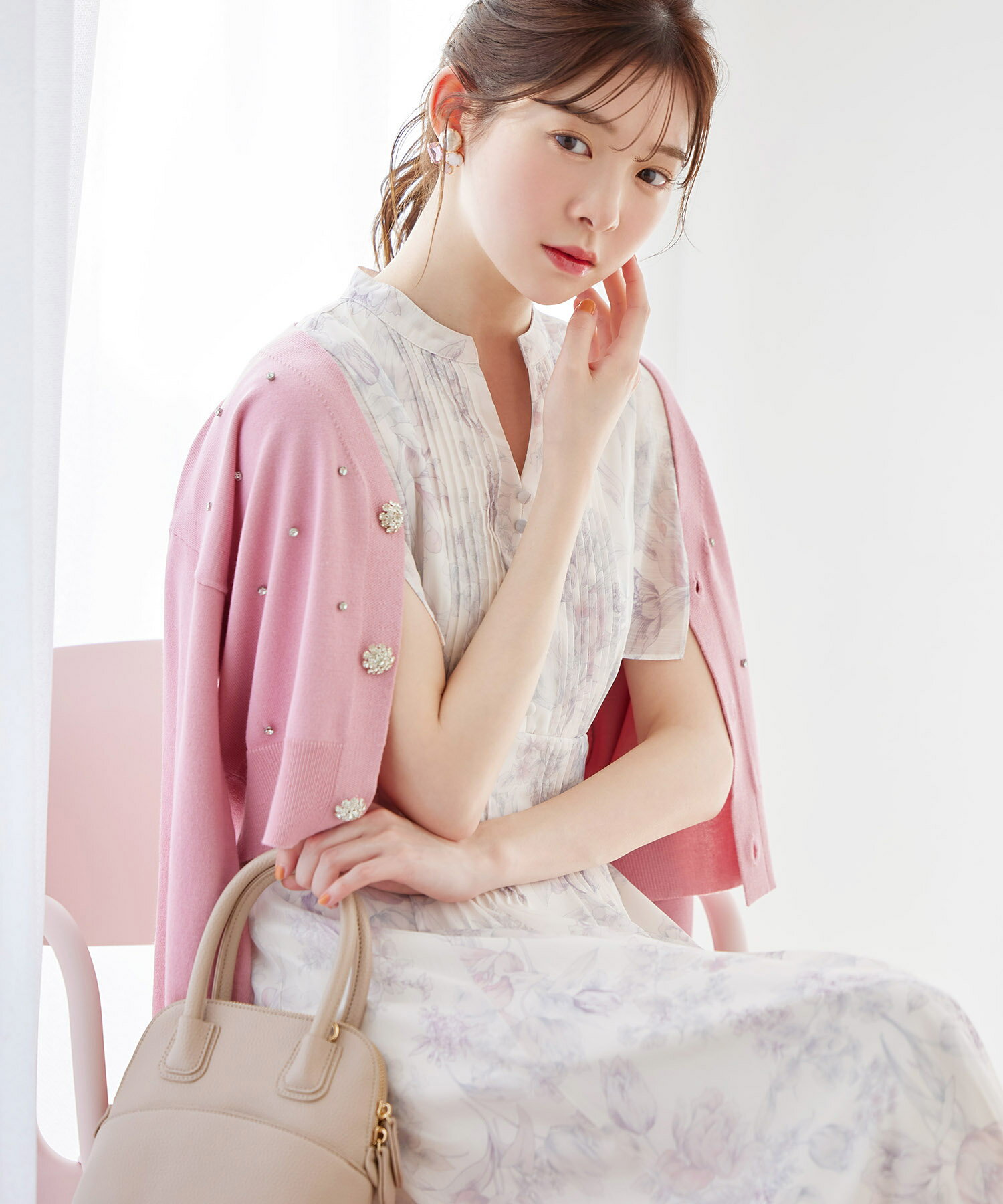 きらきらビジュー付きカーディガン【shaise シェイズ】tocco closet(トッコクローゼット)　レモン ピンク オフホワイト 商品番号：186-182373のサムネイル