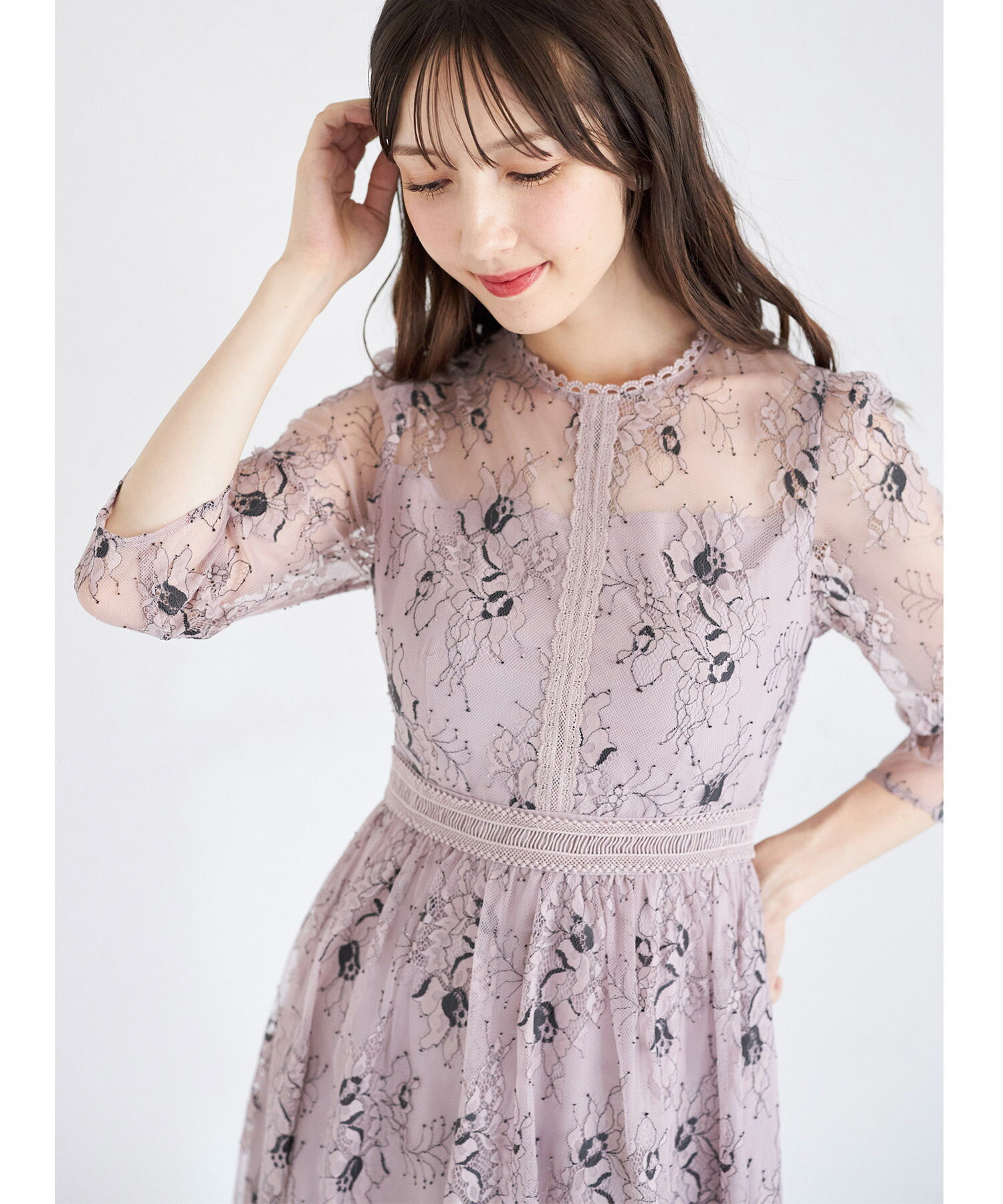 ラインレース×配色フラワーレースワンピース【sorage ソレージ】tocco closet(トッコクローゼット)　グレイッシュピンク グレイッシュブルー 186-189148のサムネイル