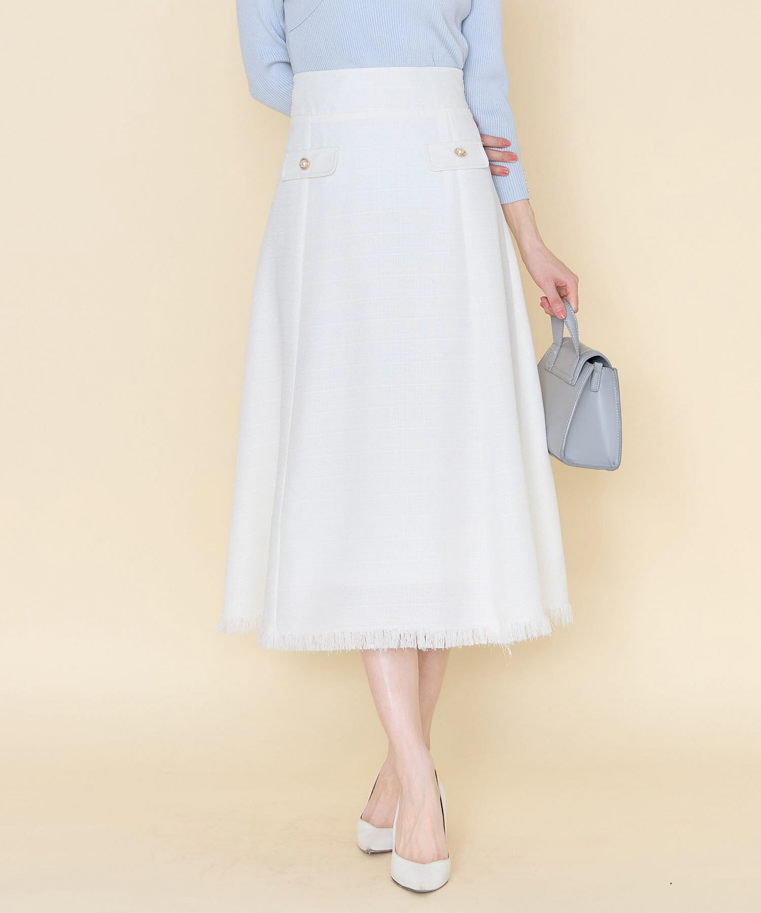 フェイクポケットパール飾り釦付きツイードフレアスカート【jorienne ジョリエン】tocco closet(トッコクローゼット)　 ※八木アリサさんはオフホワイト着用 オフホワイト ブルー 商品番号：186-193304のサムネイル
