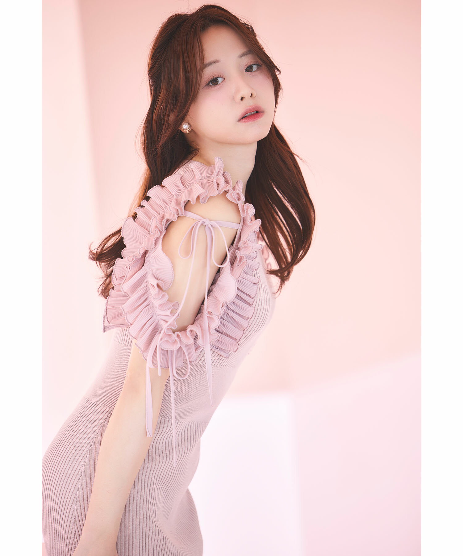 リボン付きシフォンプリーツフリル切り替えリブニットワンピース【deliesa デリーザ】tocco closet(トッコクローゼット)　※森香澄さんはピンク着用　ピンク ブラック 商品番号：186-193413