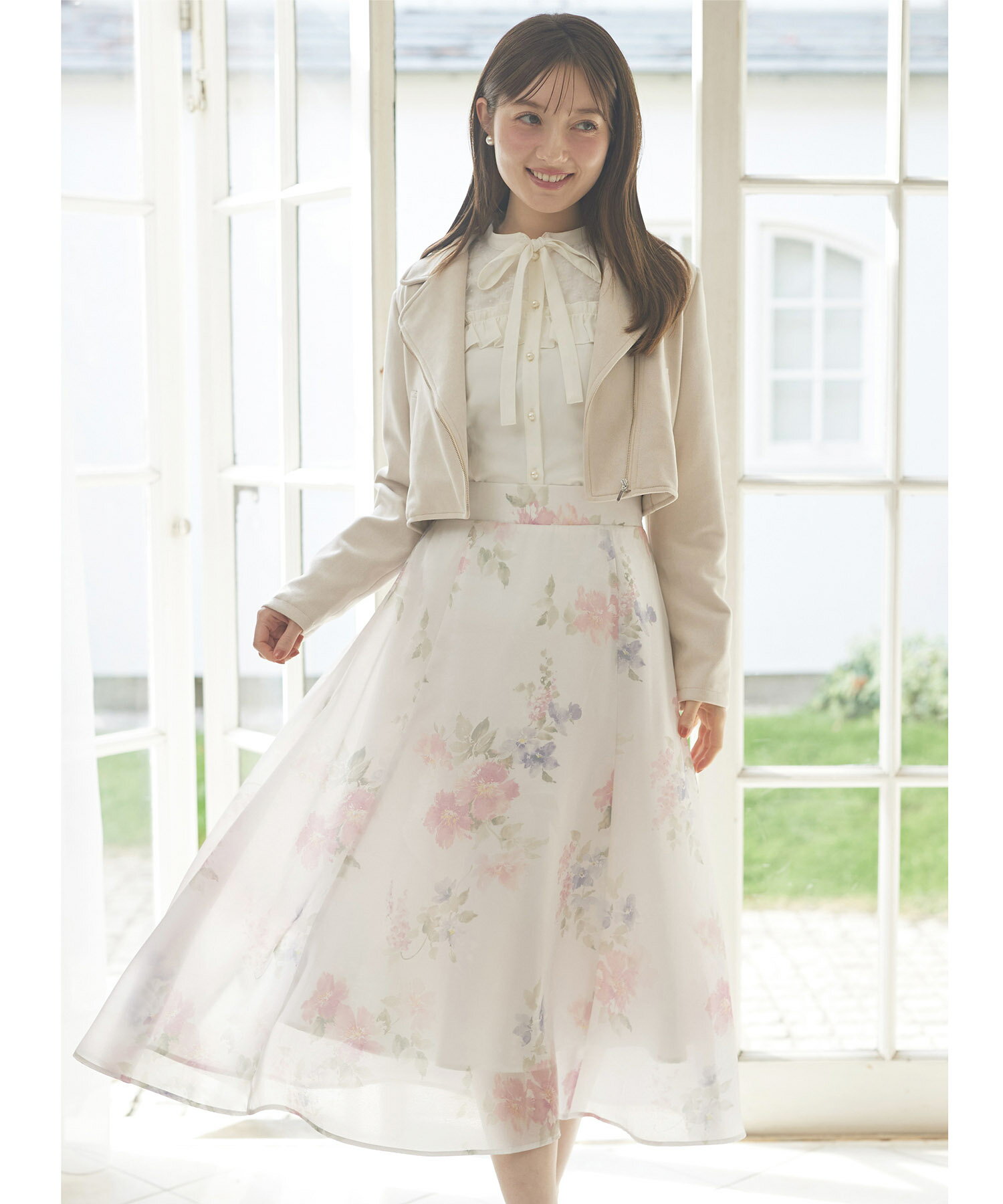 乐天商城 - ウエストリボン付きラメシアーフラワープリントフレアスカートtocco closet(トッコクローゼット)　※小栗有以さんはピンク着用 ピンク アイスブルー 商品番号：186-203454