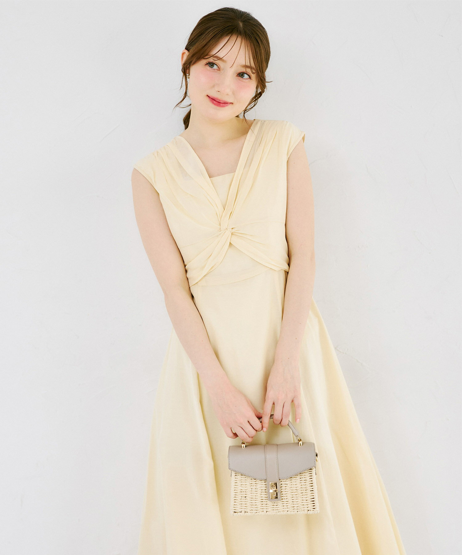 フロントクロスコットンライクフレアワンピースtocco closet(トッコクローゼット) ※有村実樹さんはアクアブルー着用 レモン 商品番号：6-203854