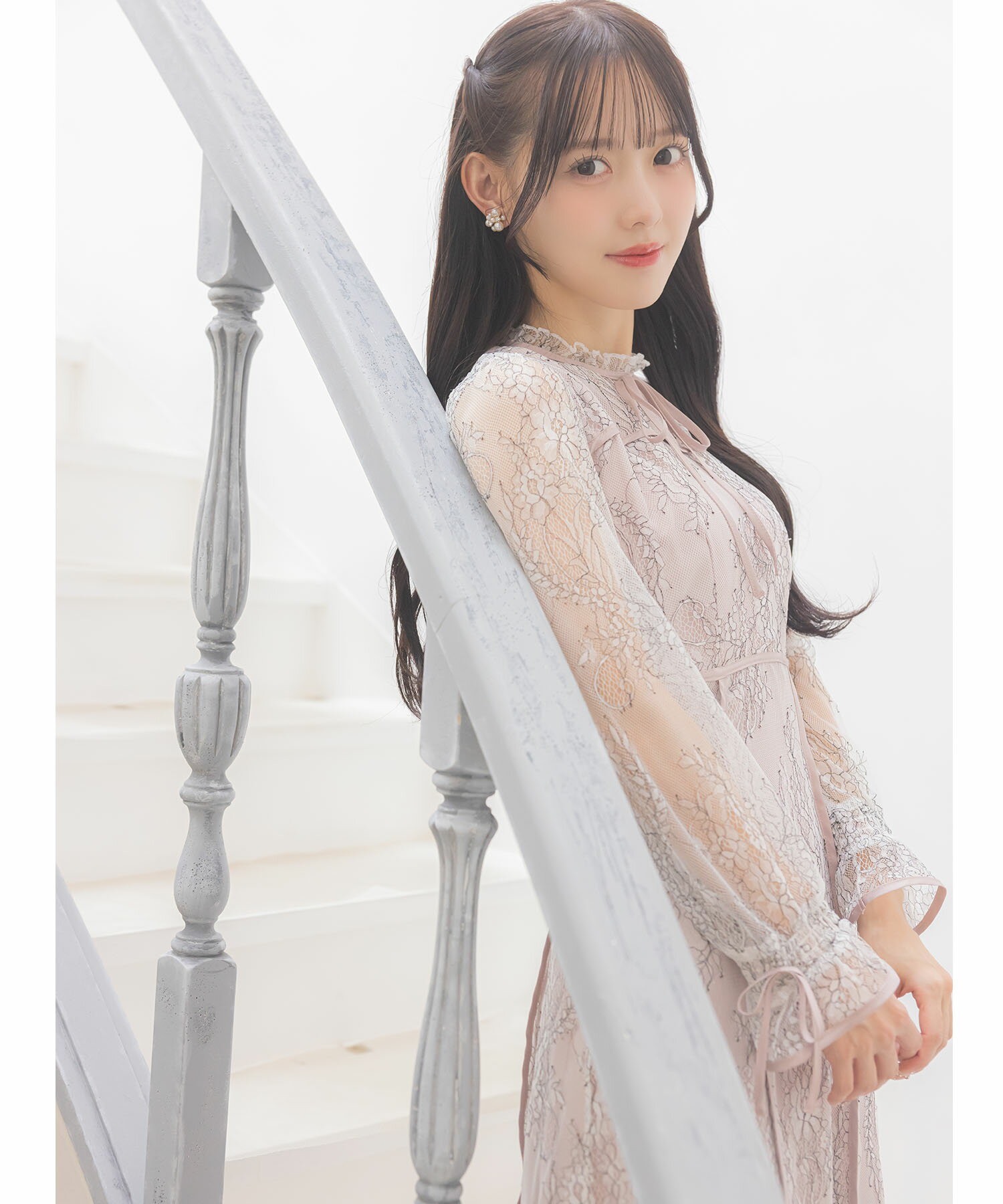 Rakuten - 【Suyunn(スユン)】リボン付きフラワーラインレースワンピース ピンク ブラック 商品番号：283-203481