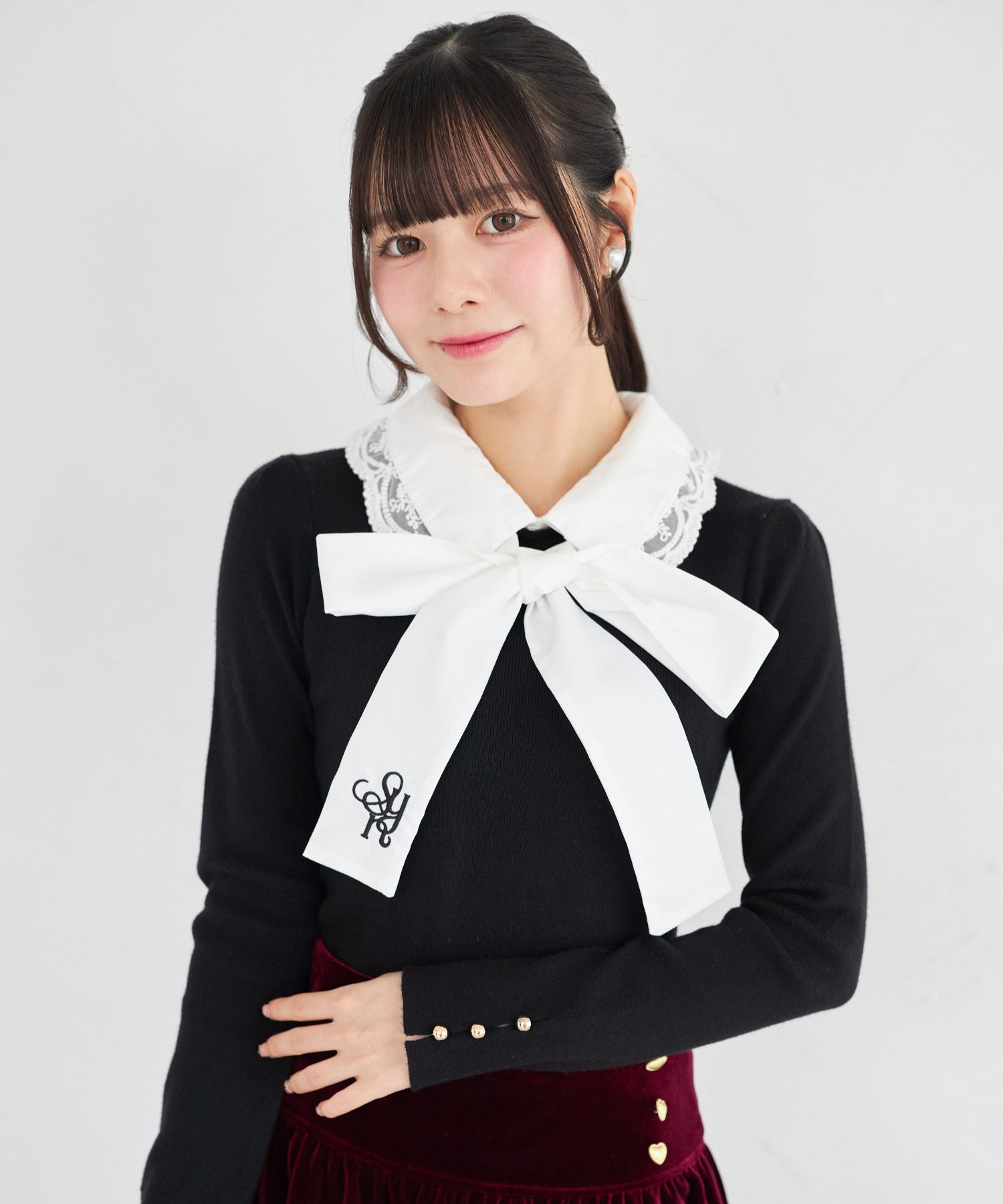 乐天商城 - 【Suyunn(スユン)】　2WAY刺繍ボウタイリボン付きレース襟ニットプルオーバー　 ブラック グレー 商品番号：283-201802